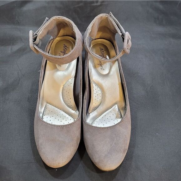 DEXFLEX COMFORT CLASSIC CAUSAL ROUND TOE LOW WEDGE PLATFORM HEEL SHOE - Picture 2 of 11